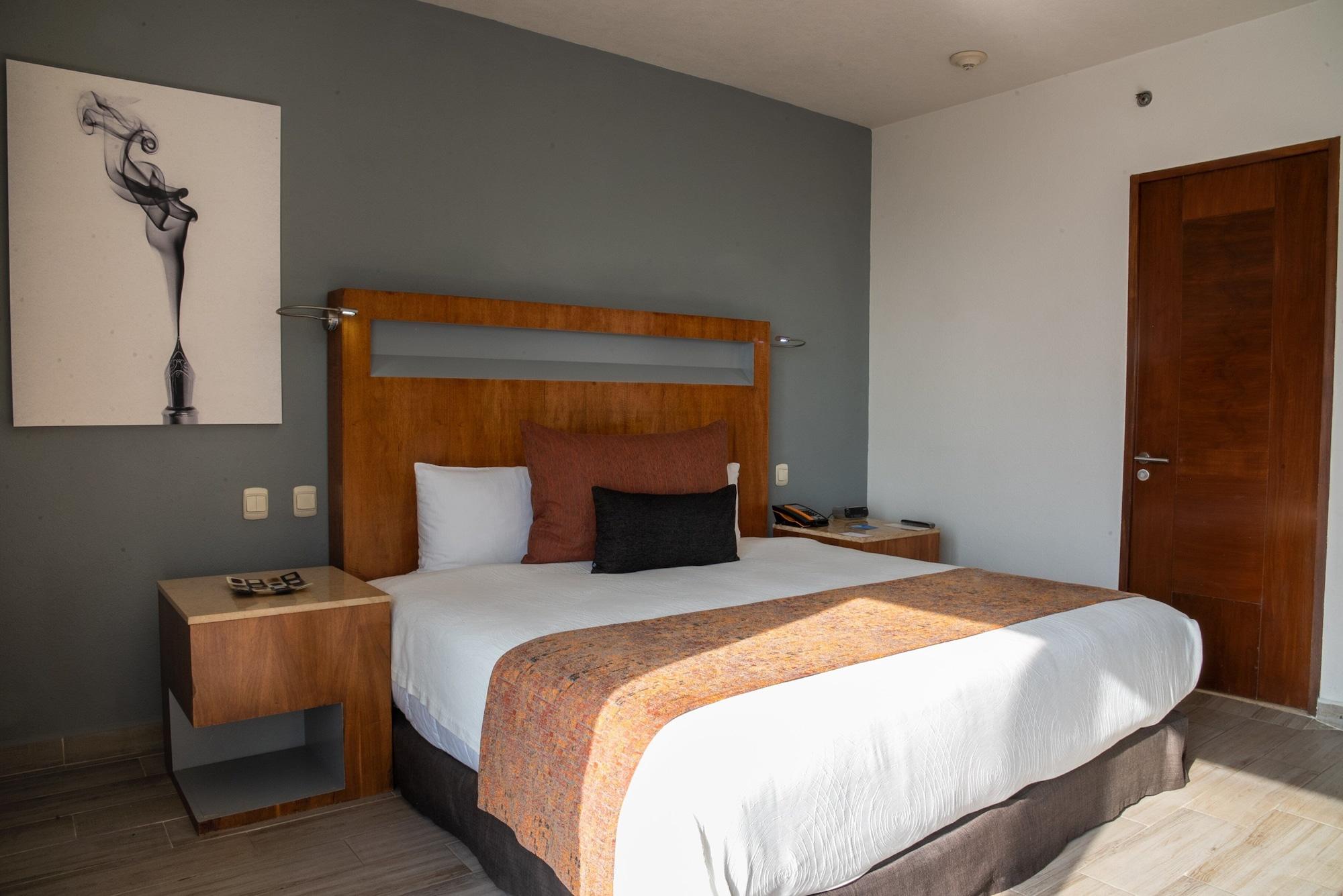 Real Inn Guadalajara Expo Екстер'єр фото