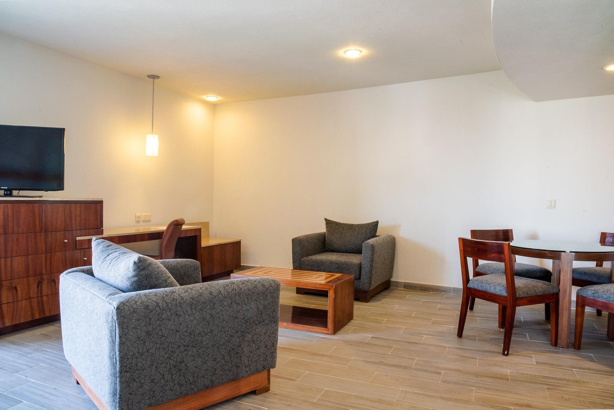 Real Inn Guadalajara Expo Екстер'єр фото