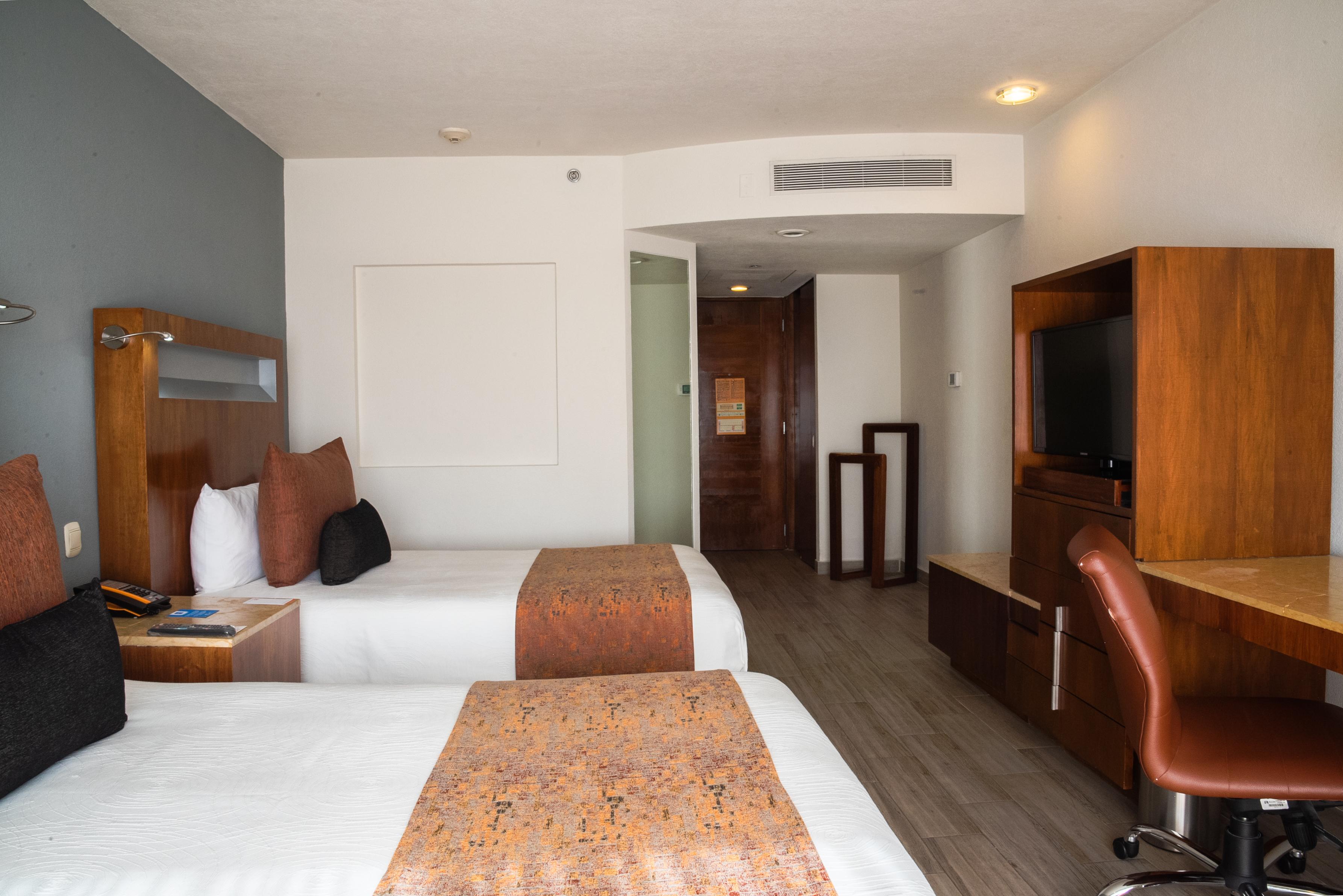 Real Inn Guadalajara Expo Екстер'єр фото