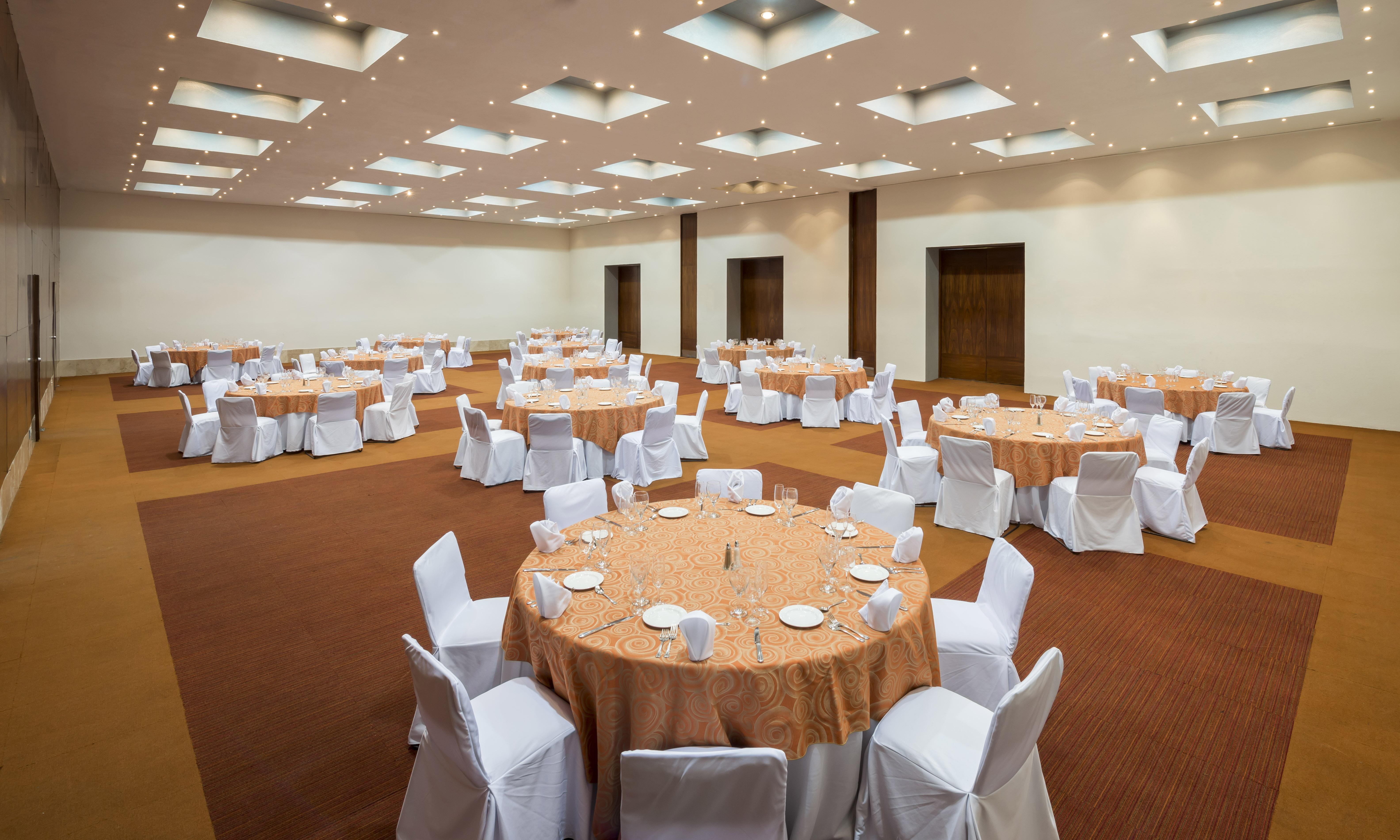 Real Inn Guadalajara Expo Екстер'єр фото