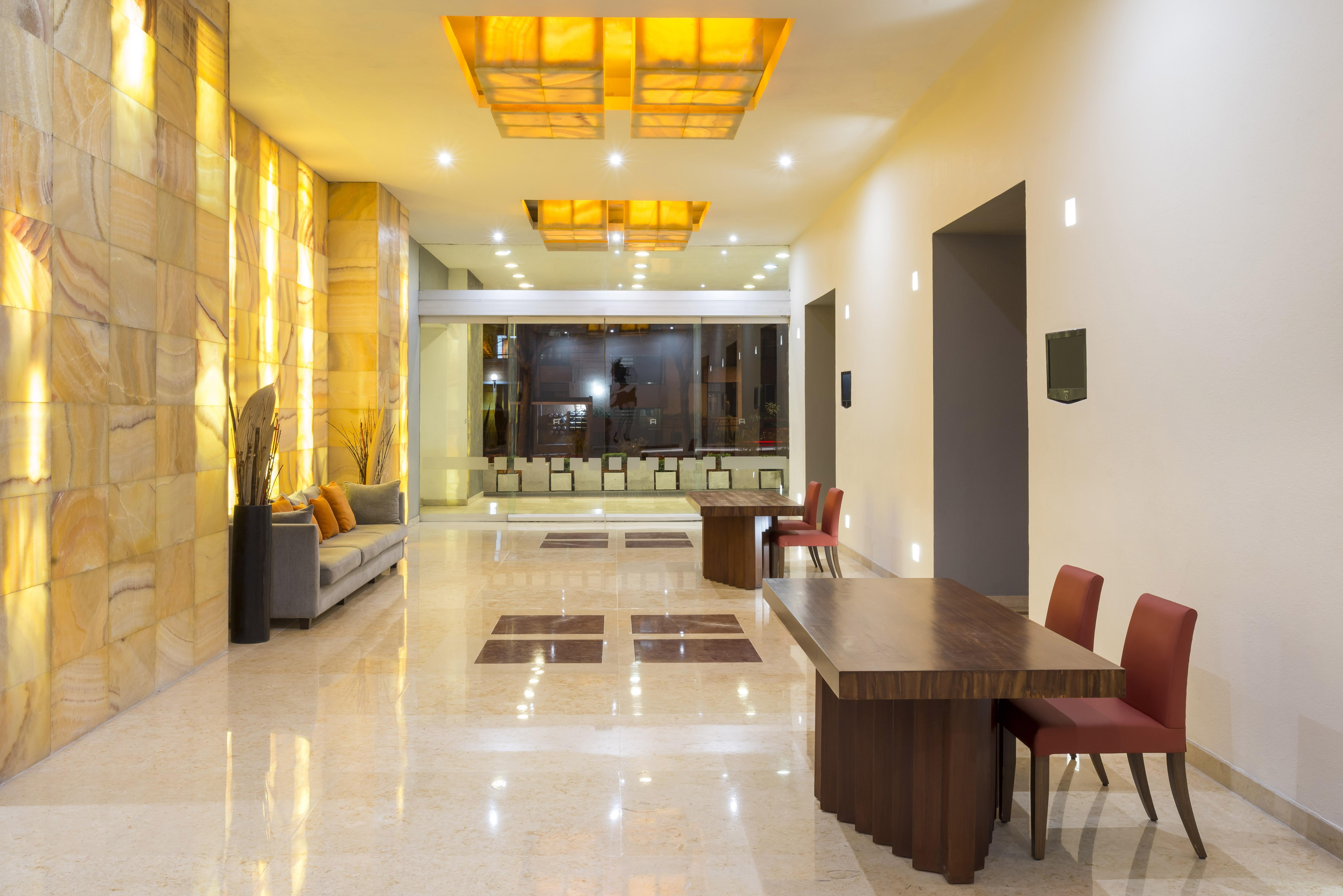 Real Inn Guadalajara Expo Екстер'єр фото