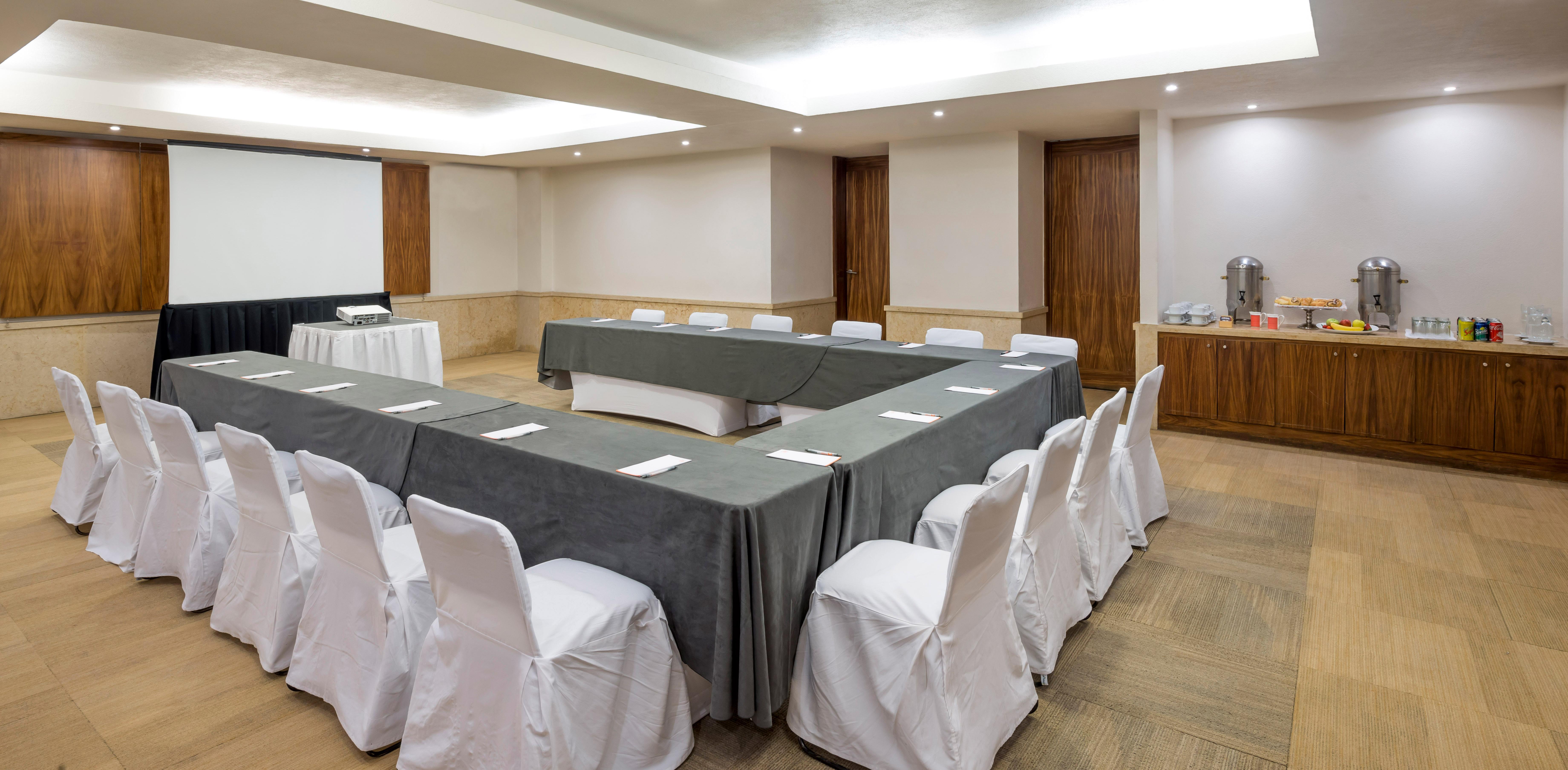 Real Inn Guadalajara Expo Екстер'єр фото