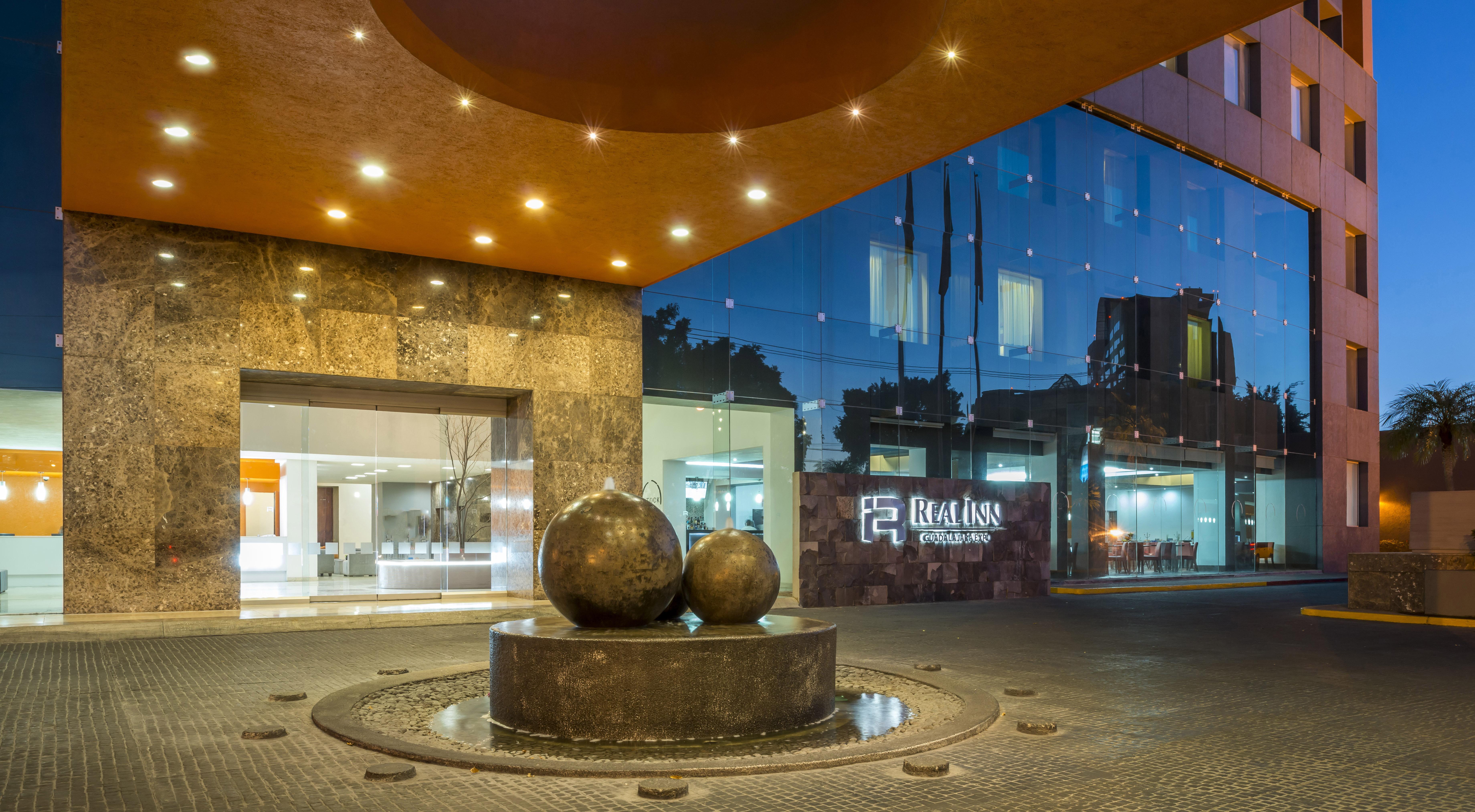 Real Inn Guadalajara Expo Екстер'єр фото