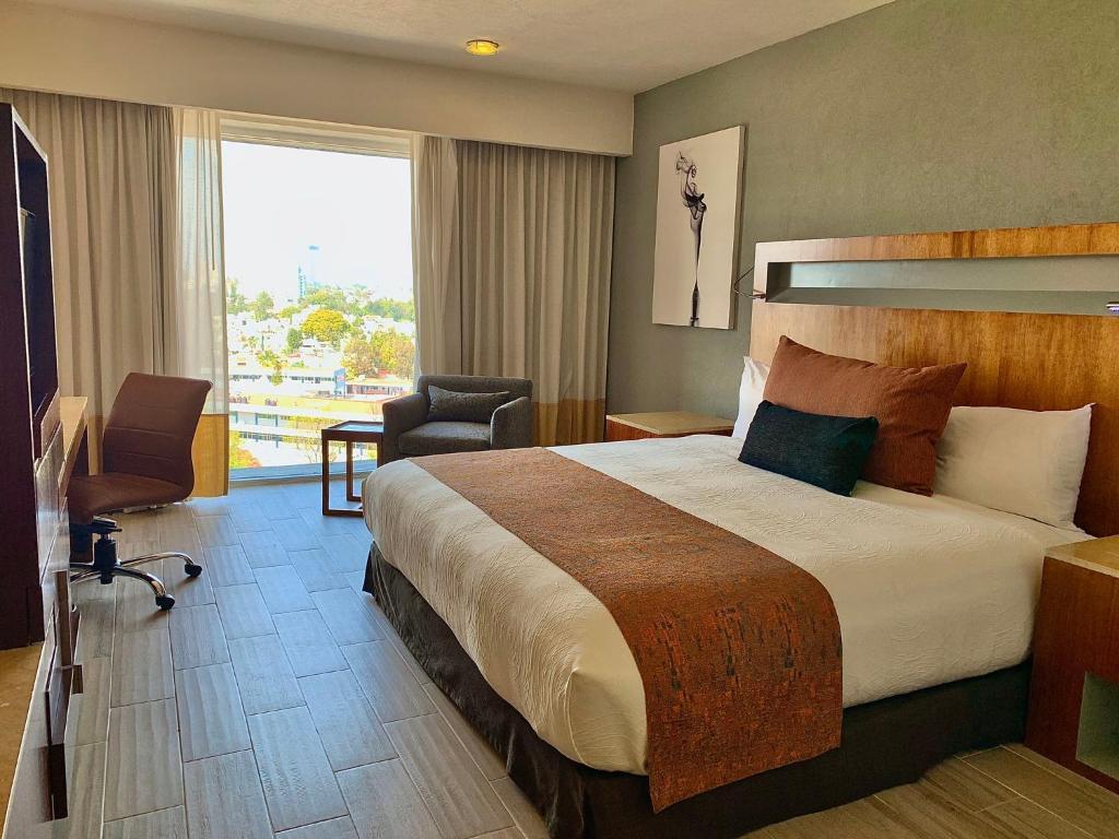 Real Inn Guadalajara Expo Екстер'єр фото