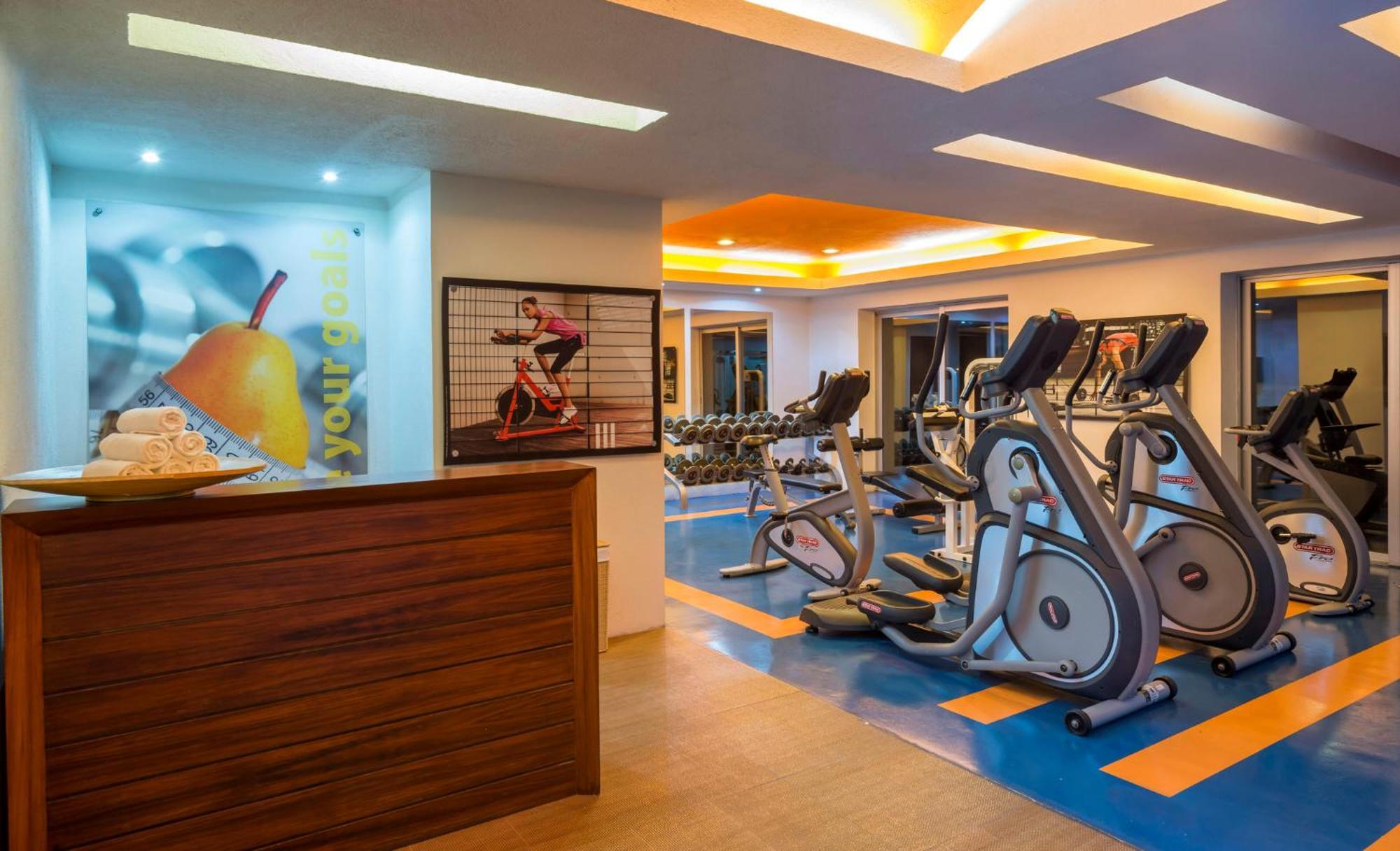 Real Inn Guadalajara Expo Екстер'єр фото