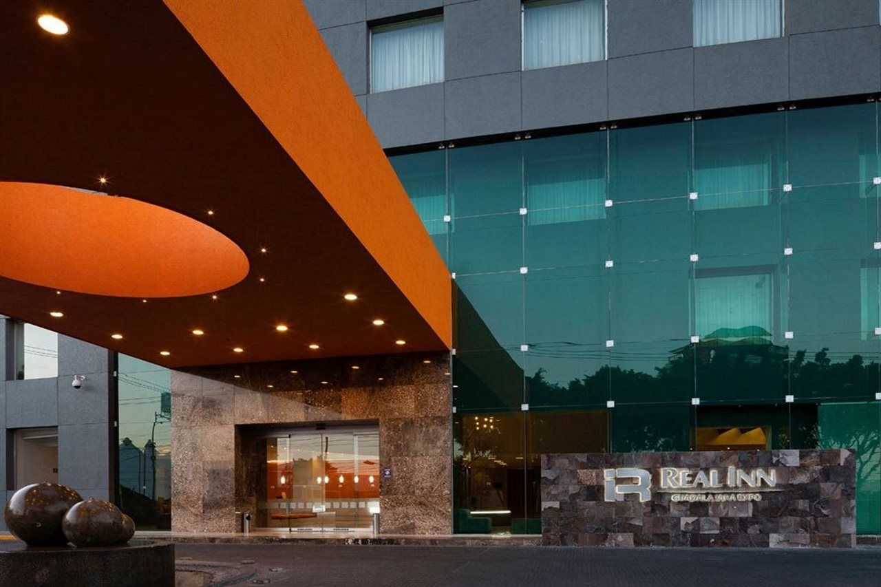 Real Inn Guadalajara Expo Екстер'єр фото